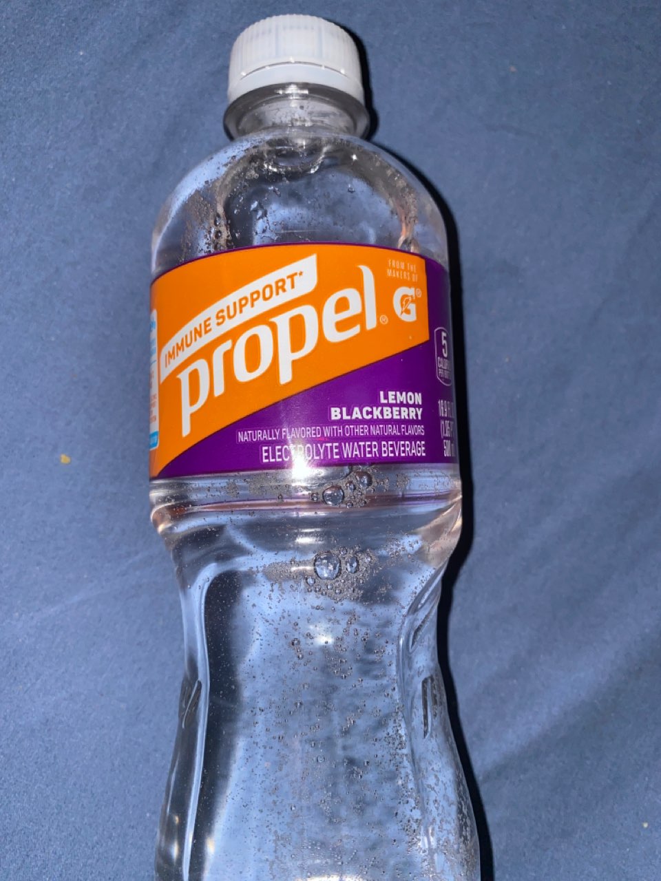Does propel water have sugar